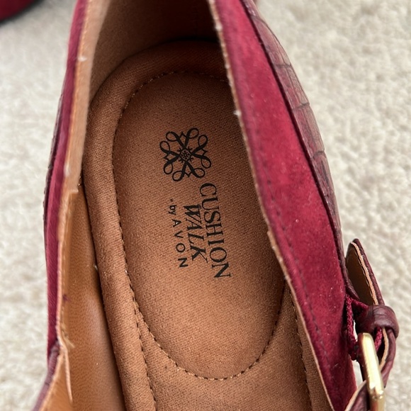 Heels - Picture 4 of 7